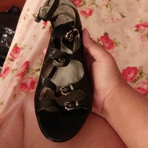 Black GUESS heels Size 10 - Picture 2 of 4